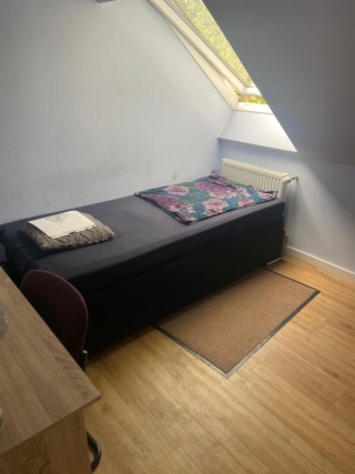 Furnished Private Room in a Villa – Berlin-Biesdorf