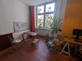 Schönes, sehr ruhiges WG-Zimmer in 3er WG