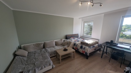 Ad image: Helle, zentrale Wohnung mit Küche, Waschmaschine und Kühl/Gefrierschrank