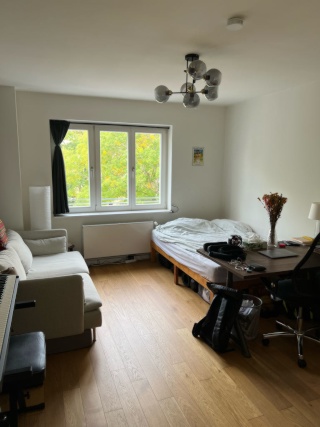 Helles WG-Zimmer in moderner Wohnung und bester Lage