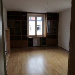 Helles großes Zimmer in 3er WG Sendling