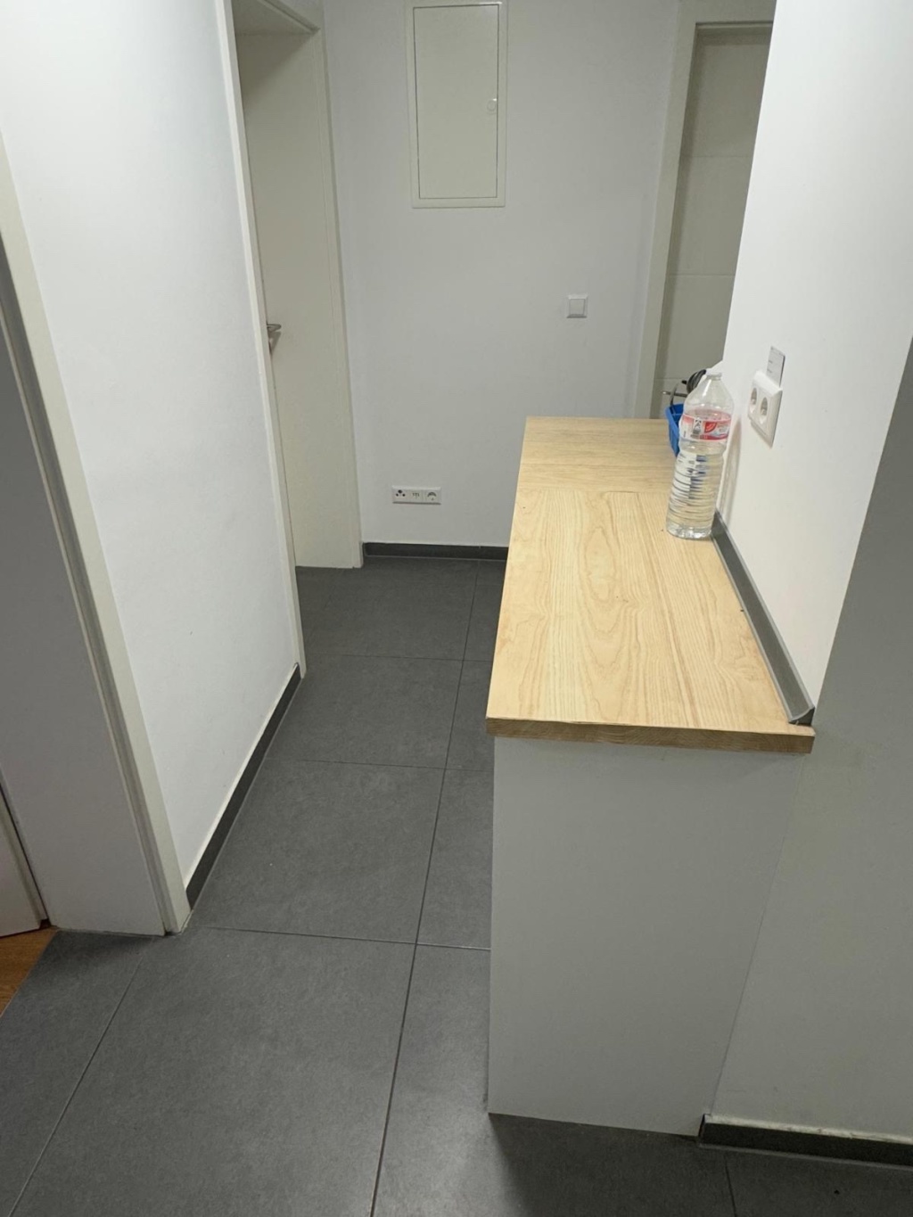 WG-Zimmer Fasanenhof Markus-Schleicher-Straße 25 - Flur