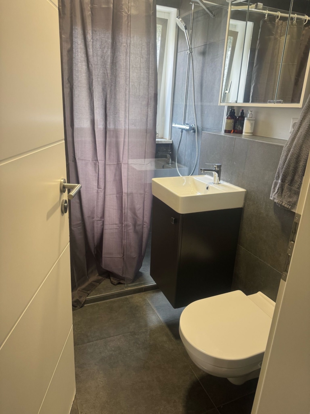 WG-Zimmer Fasanenhof Markus-Schleicher-Straße 25 - Bad