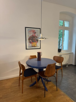 Dez-Jan 2Zi Altbau Wohnung Weserstraße — photo 1