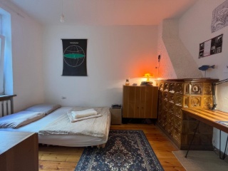 Anzeigenbild: Zwischenmiete in gemütlichem Zimmer in einer 3er WG im Herzen der KTV