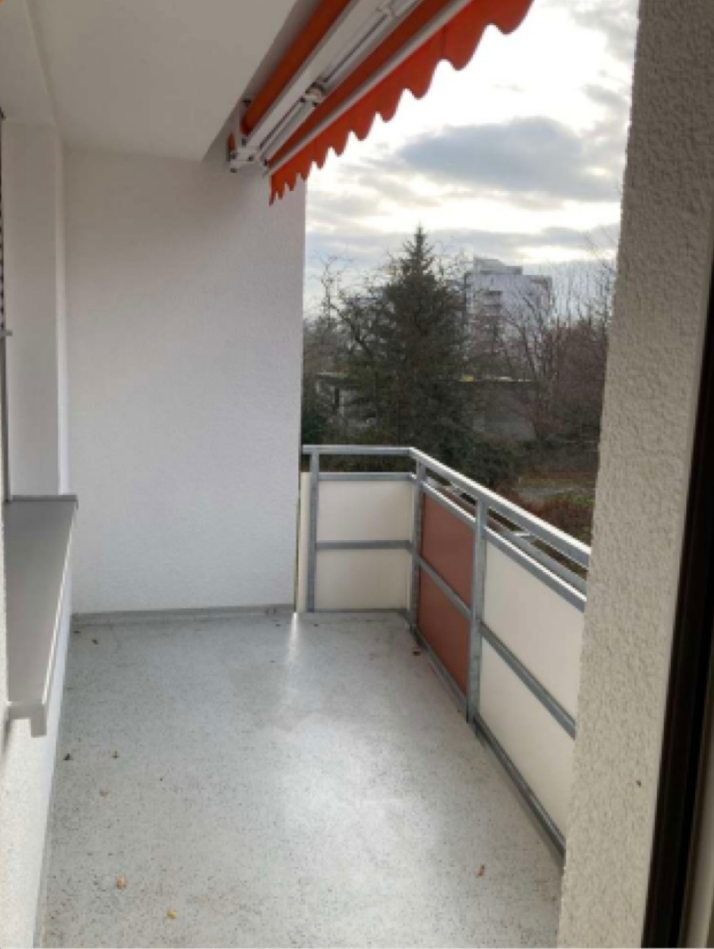 WG-Zimmer Fasanenhof Markus-Schleicher-Straße 25 - Balkon