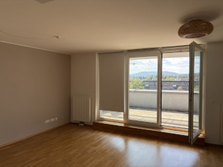 Room in shared flat with balcony, 10 m², Liesing, Liesing