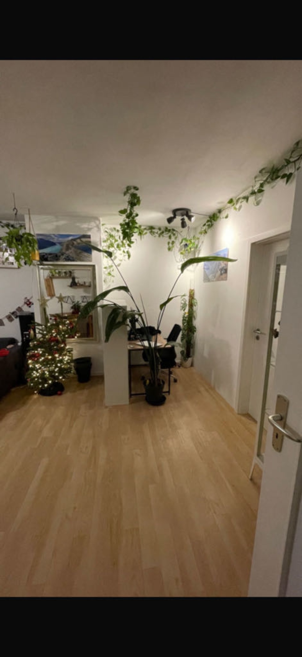 Wohnung Ehrenfeld Subbelrather Straße - arbeitsbereich im wohnzimmer