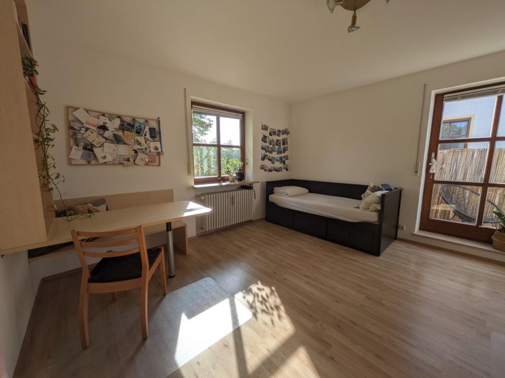 1-Zimmer-Wohnung Feldmoching-Hasenbergl Josef-Frankl-Straße 26 - Wohn- und Essbereich