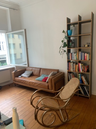 Große 2 Zimmer Wohnung zur zwischen Miete im Herzen der Kölner Südstadt.