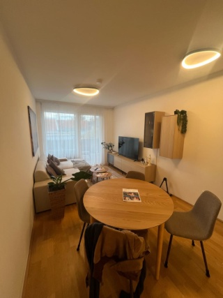 Комната с балконом, 12 м², Фаворитен, Фаворитен