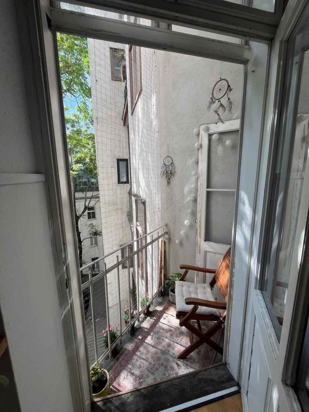 WG-Zimmer 06. Bezirk Mariahilf Theobaldgasse - Dein Mini-Balkon