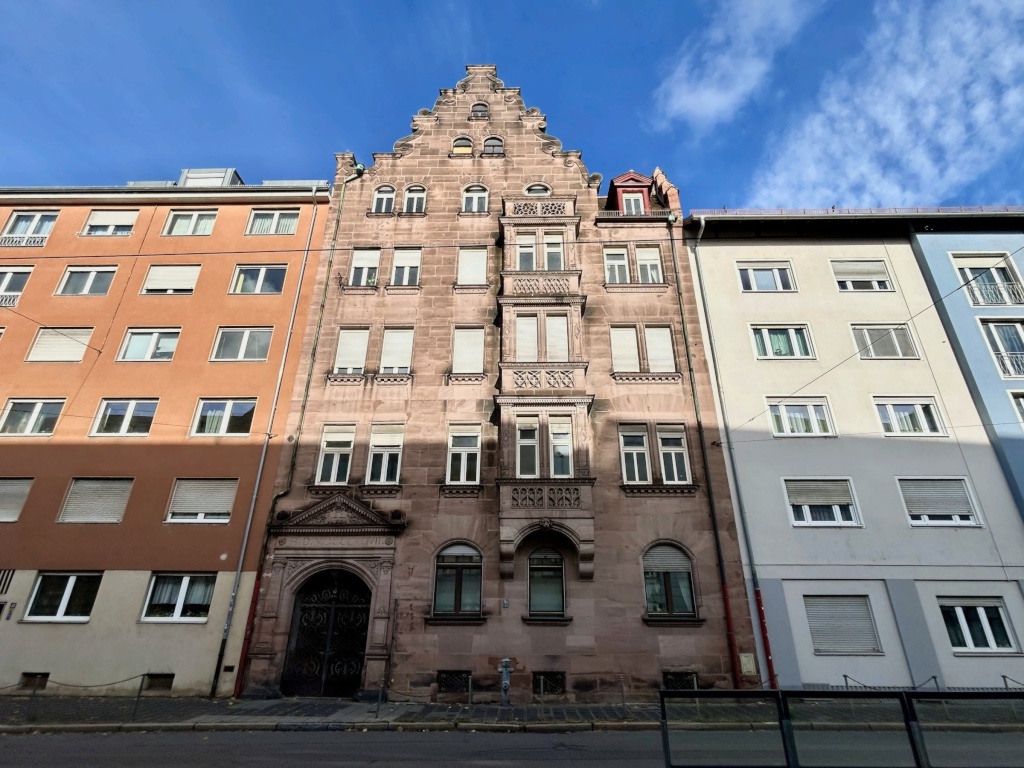 WG-Zimmer Nürnberg Sulzbacher Straße 45 - Außenansicht