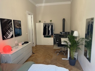 Period WG room in old building, 13 m², Wieden, Wieden