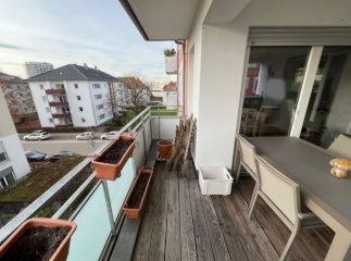 Anzeigenbild: Zwischenmiete 16.11.26 bis 30.06.27: Helle 4-Zimmer-Wohnung, ca. 100 m2, teilmöbliert, großer Balkon